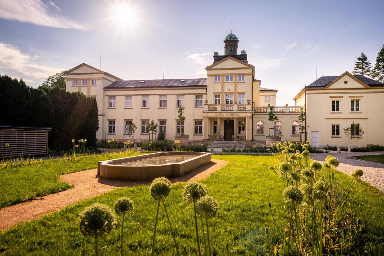 Hotel Zamecek Podebrady Exterior photo