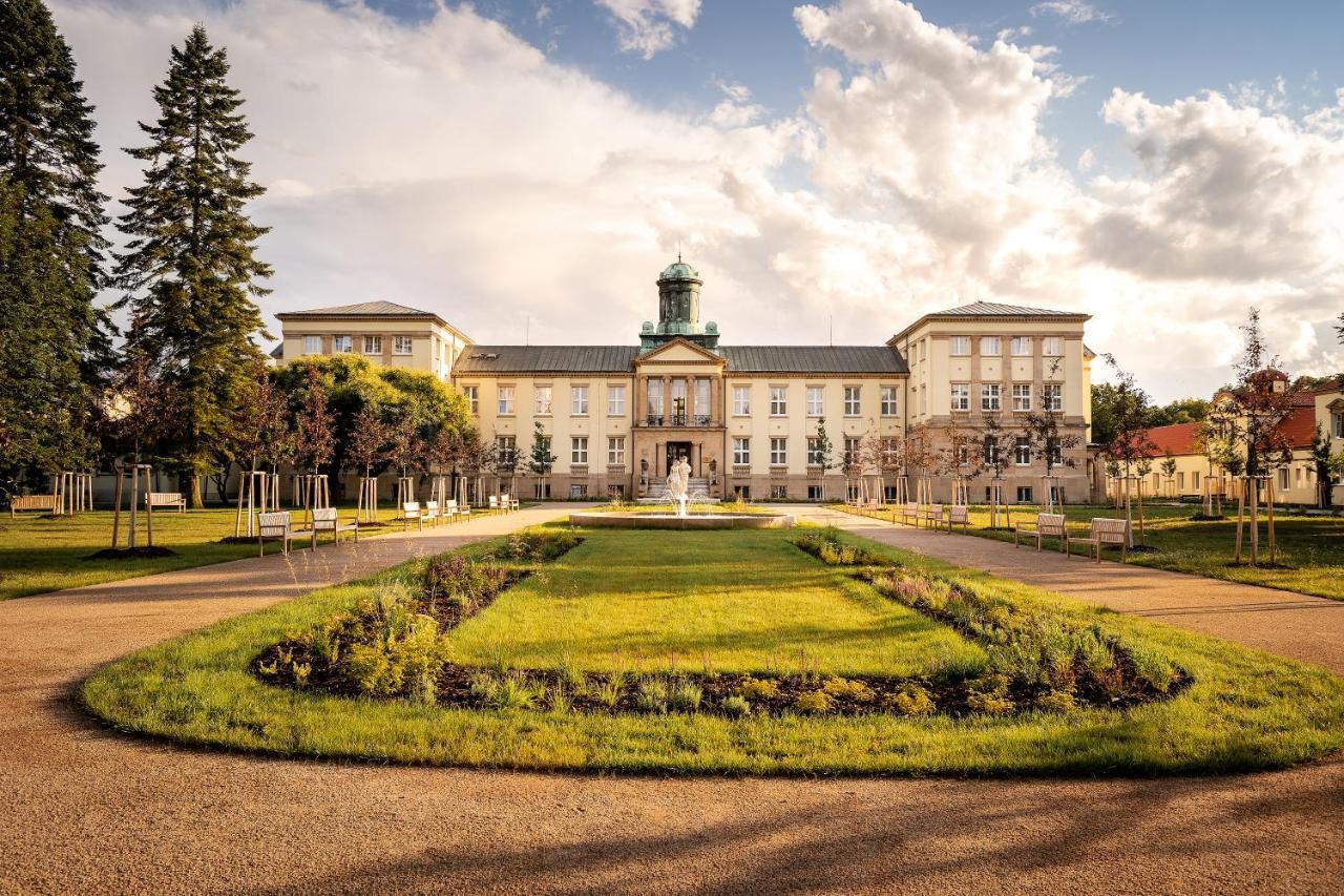 Hotel Zamecek Podebrady Exterior photo